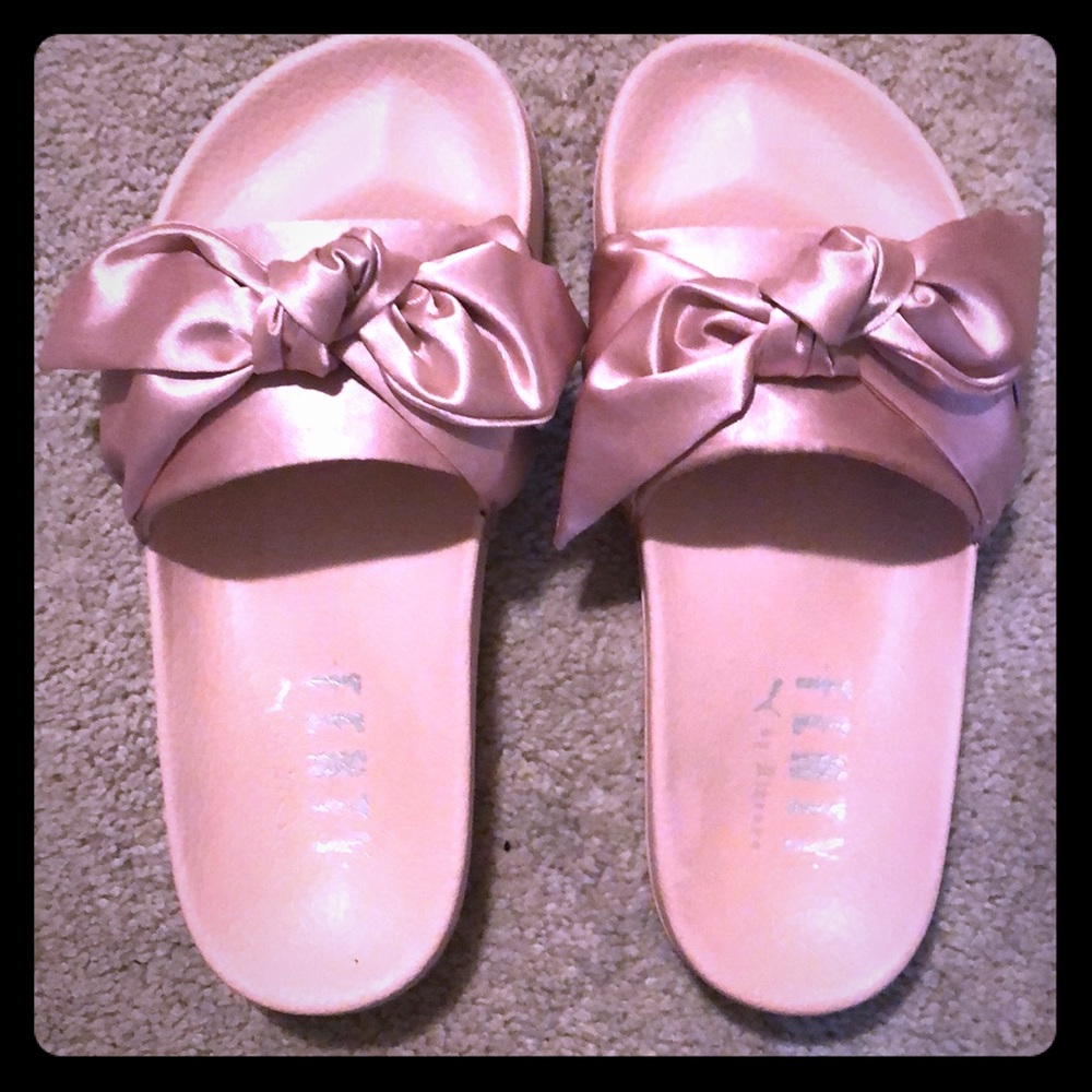 Bow tie Fenty slides